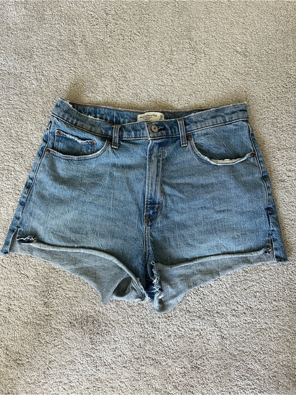 Abercrombie & Fitch Curve Love The Mom Short High Rise Denim Shorts Size 31/12